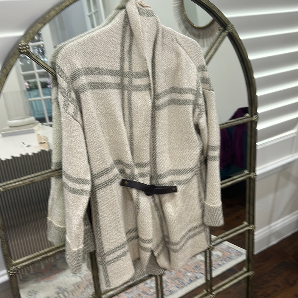BNWT sweater, cardigan extra small, by simply Noelle